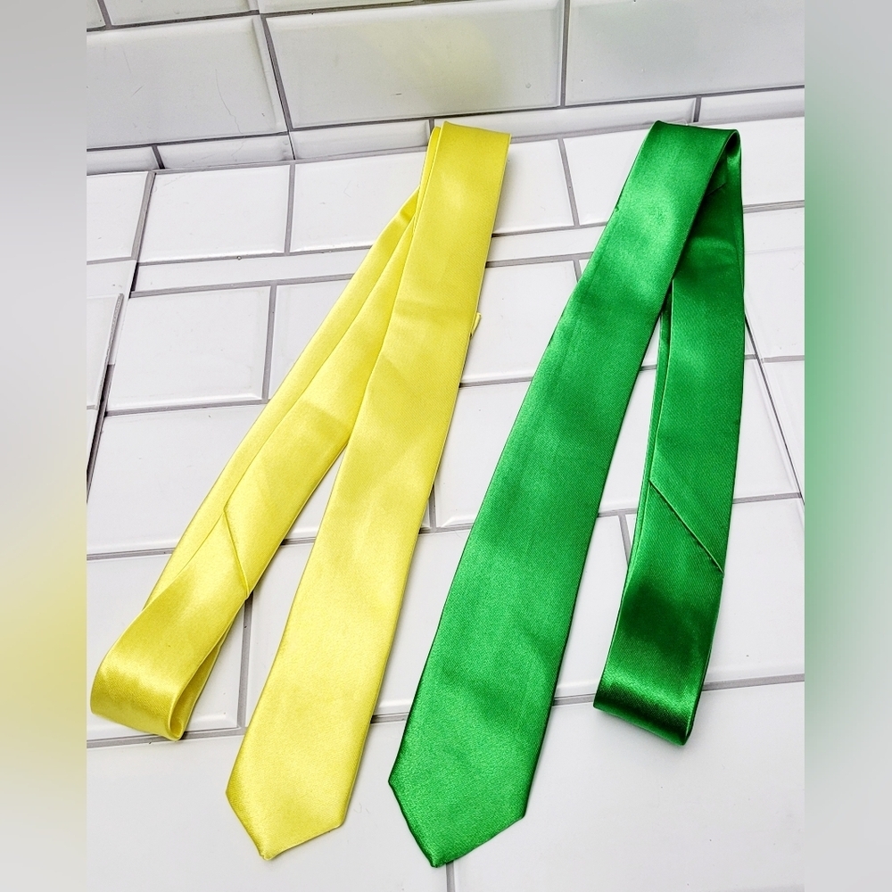 DAN SMITH Lot of 2 Men’s Silk Like Skinny Ties Neon Color(s) 2inW  57inLColor(s